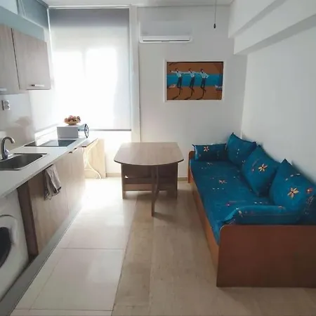 Sea View Apartment *